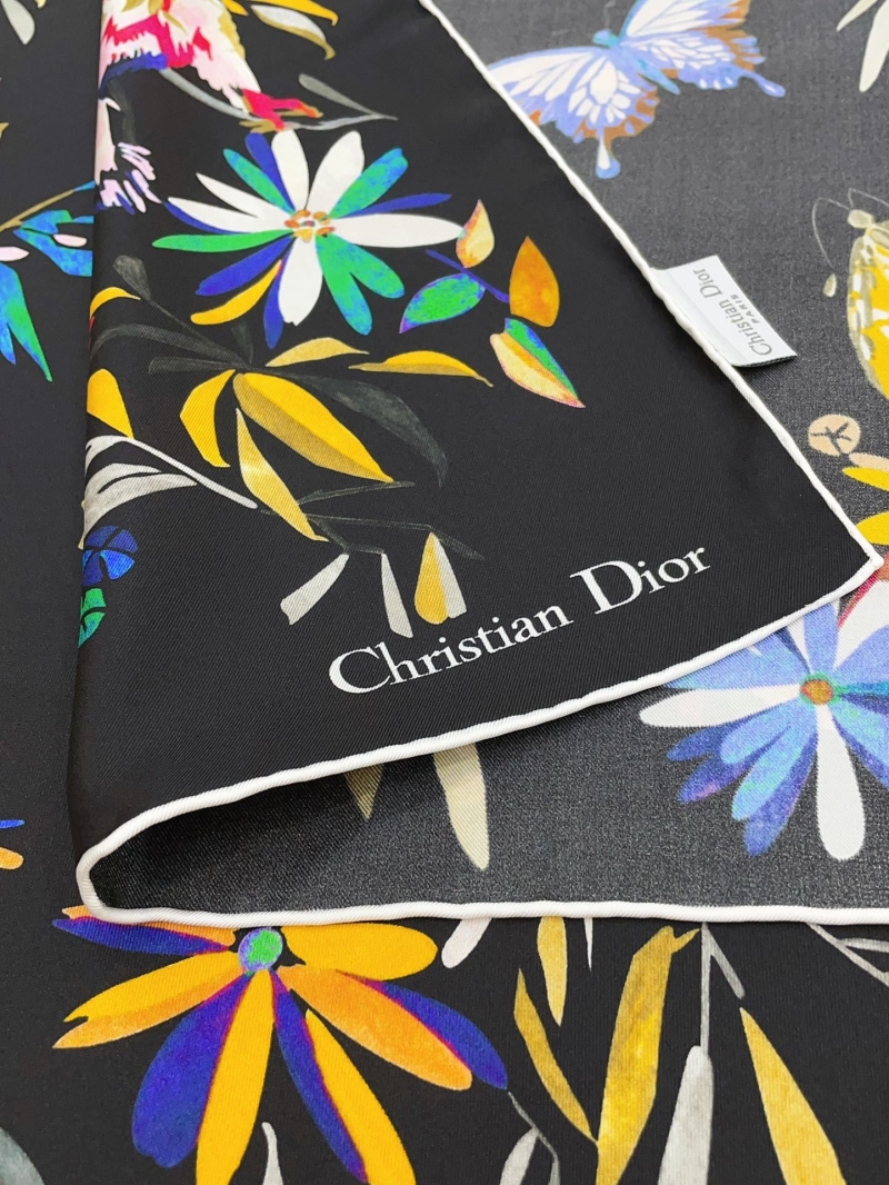 CHRISTIAN DIOR